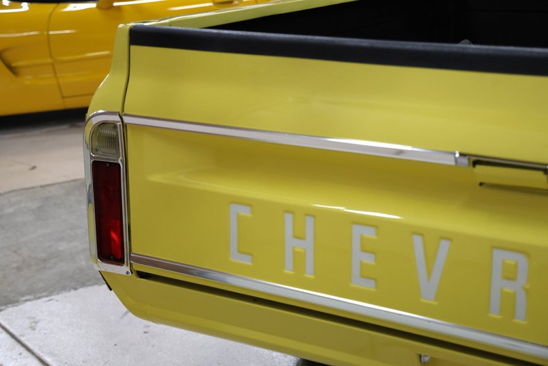 Chevrolet-C10-1969-Yellow-Black-8