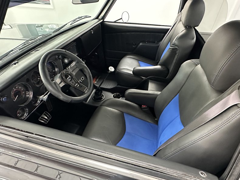 Chevrolet-C10-1970-Grey-Black-Blue-Recaro-4
