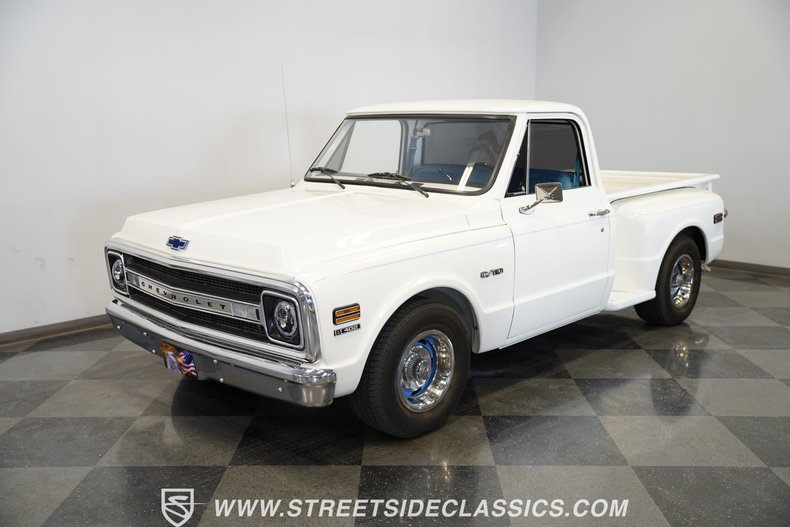 Chevrolet-C10-1970-White-Blue-12