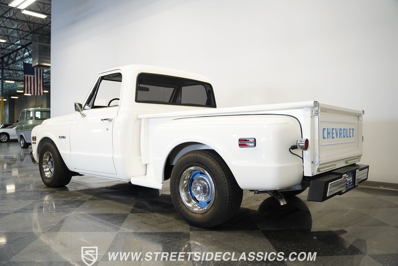 Chevrolet-C10-1970-White-Blue-17
