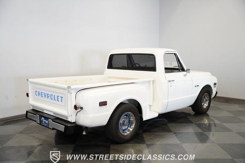 Chevrolet-C10-1970-White-Blue-21