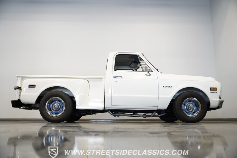 Chevrolet-C10-1970-White-Blue-22