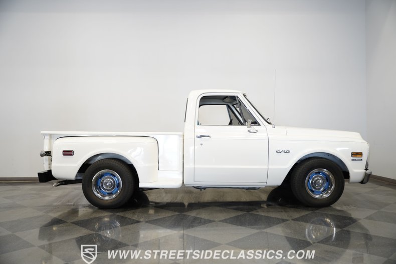 Chevrolet-C10-1970-White-Blue-23