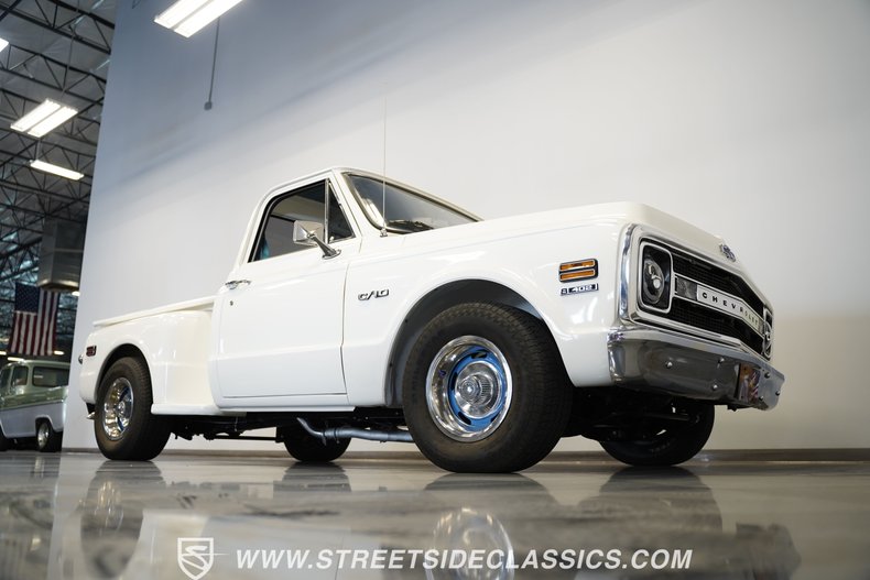 Chevrolet-C10-1970-White-Blue-27