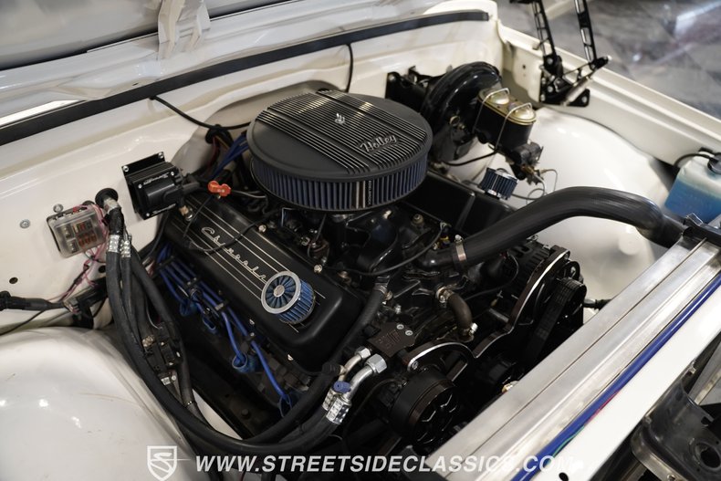 Chevrolet-C10-1970-White-Blue-3
