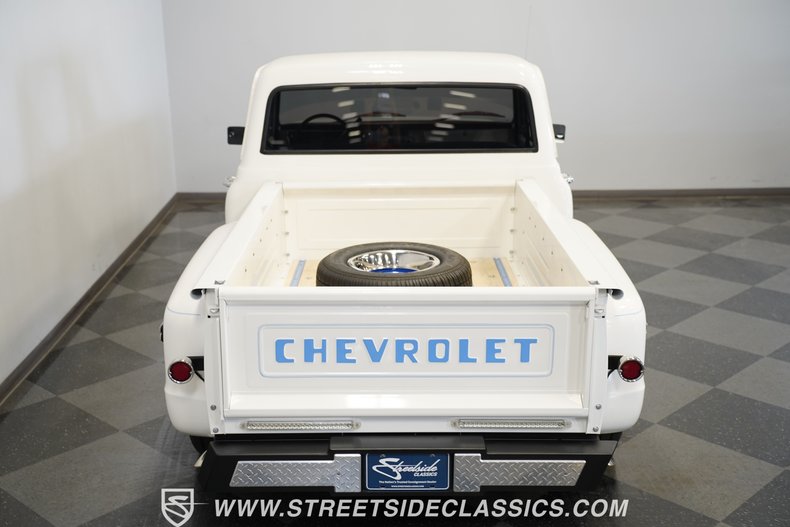 Chevrolet-C10-1970-White-Blue-34