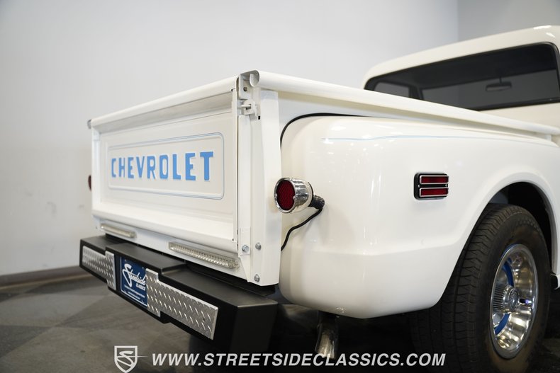 Chevrolet-C10-1970-White-Blue-35
