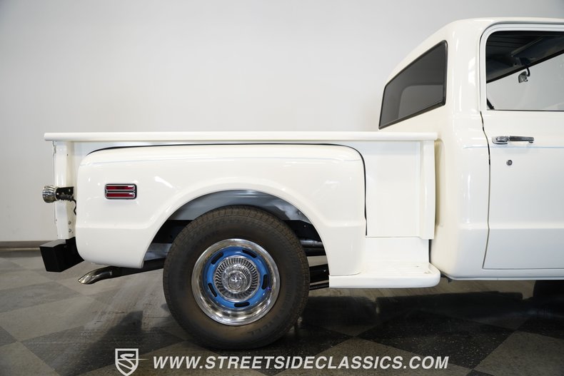 Chevrolet-C10-1970-White-Blue-36
