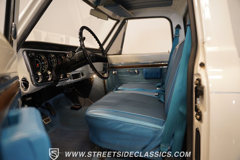 Chevrolet-C10-1970-White-Blue-8