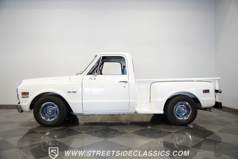 Chevrolet-C10-1970-White-Blue