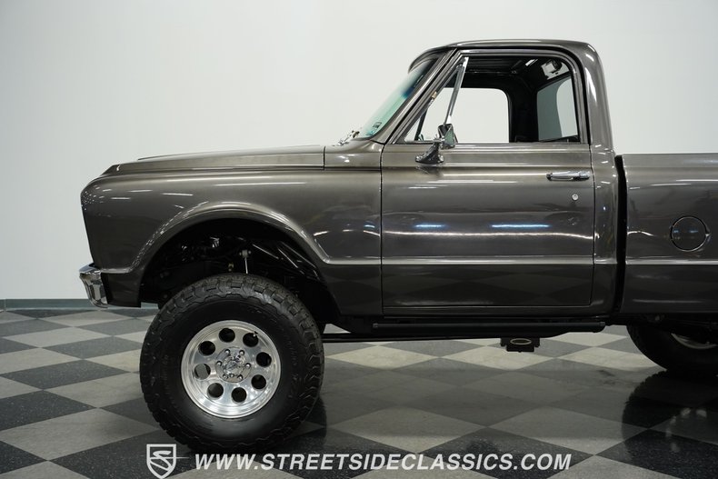 Chevrolet-C10-1971-Magnetic-Metallic-Black-19