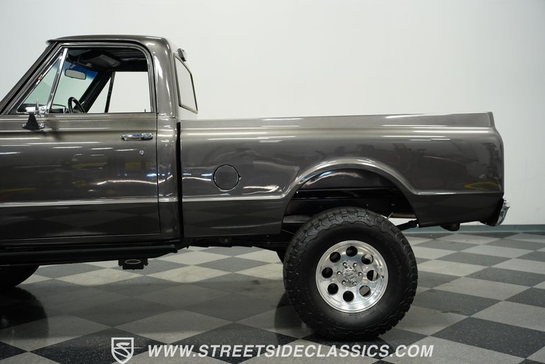 Chevrolet-C10-1971-Magnetic-Metallic-Black-20