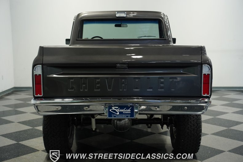 Chevrolet-C10-1971-Magnetic-Metallic-Black-21