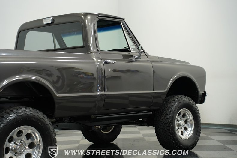 Chevrolet-C10-1971-Magnetic-Metallic-Black-25