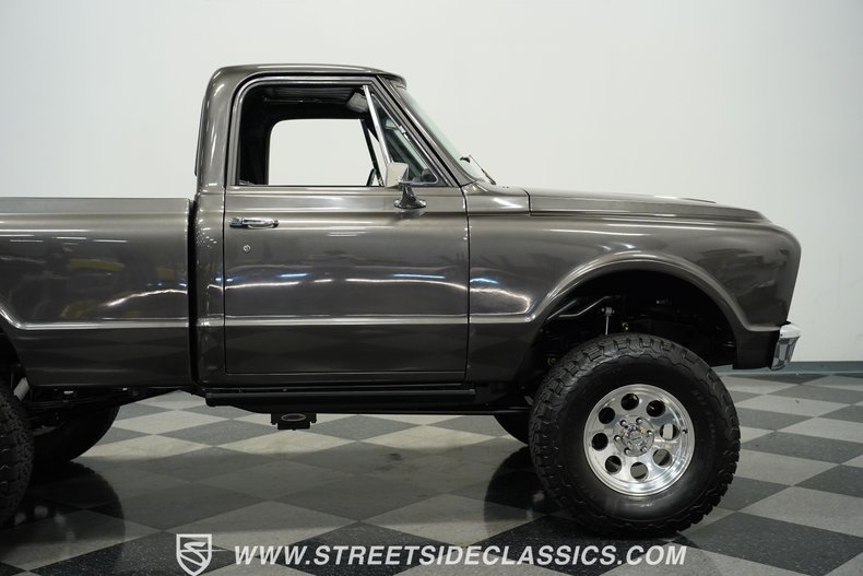 Chevrolet-C10-1971-Magnetic-Metallic-Black-27