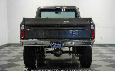 Chevrolet-C10-1971-Magnetic-Metallic-Black-7