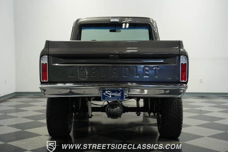 Chevrolet-C10-1971-Magnetic-Metallic-Black-7