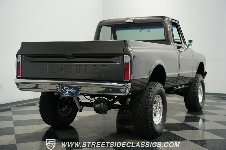 Chevrolet-C10-1971-Magnetic-Metallic-Black-8