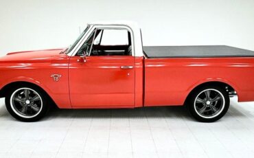 Chevrolet-C10-1972-Bright-Red-Black-1