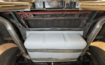 Chevrolet-C10-1972-Bright-Red-Black-11