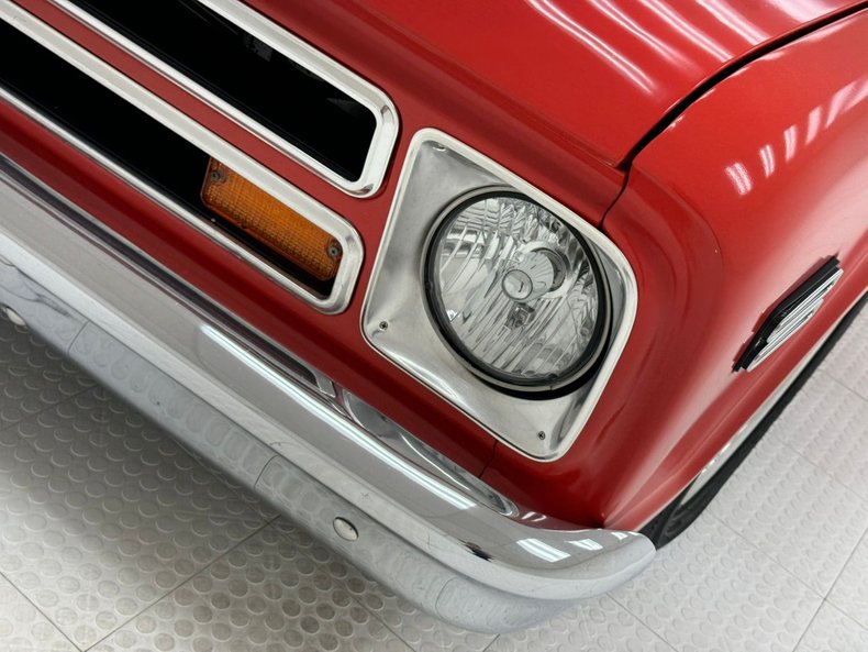 Chevrolet-C10-1972-Bright-Red-Black-23