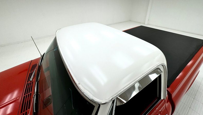 Chevrolet-C10-1972-Bright-Red-Black-27