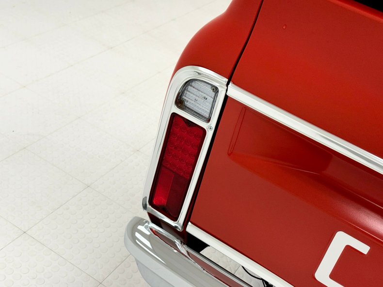 Chevrolet-C10-1972-Bright-Red-Black-31