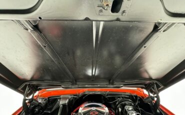 Chevrolet-C10-1972-Bright-Red-Black-33