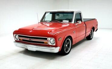 Chevrolet-C10-1972-Bright-Red-Black