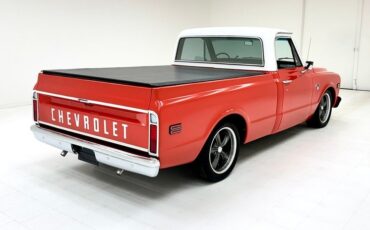 Chevrolet-C10-1972-Bright-Red-Black-4