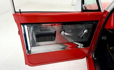 Chevrolet-C10-1972-Bright-Red-Black-42