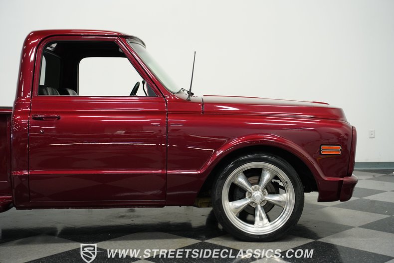 Chevrolet-C10-1972-Maroon-Black-27