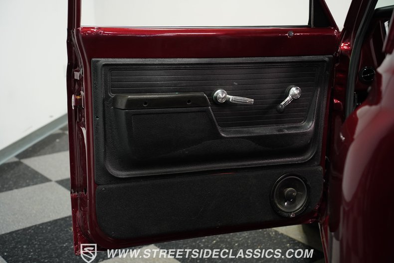 Chevrolet-C10-1972-Maroon-Black-33