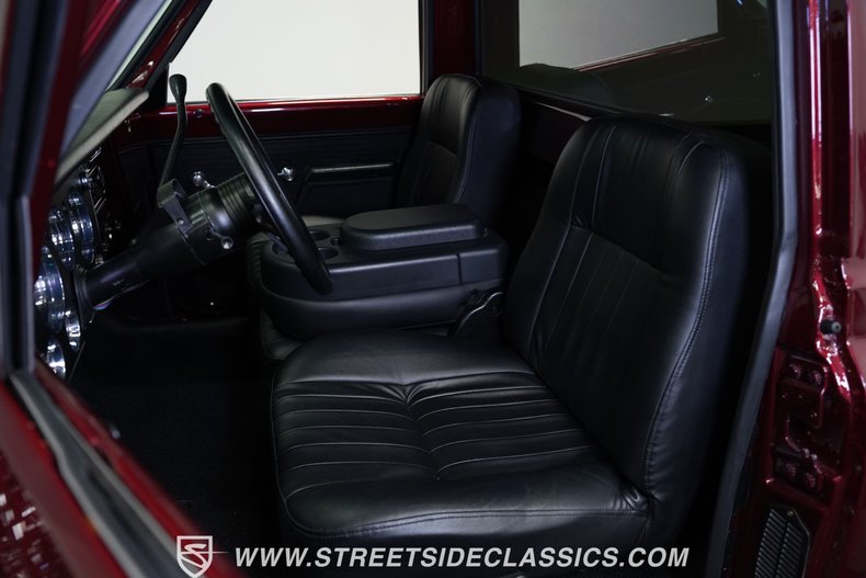 Chevrolet-C10-1972-Maroon-Black-42