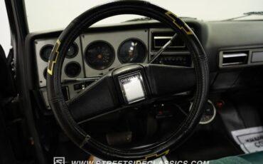 Chevrolet-C10-1978-Black-Green-11