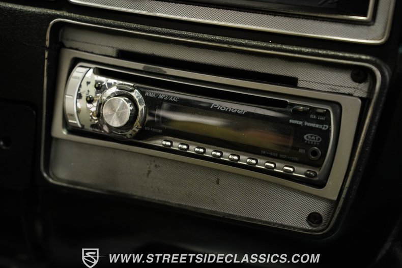 Chevrolet-C10-1978-Black-Green-15