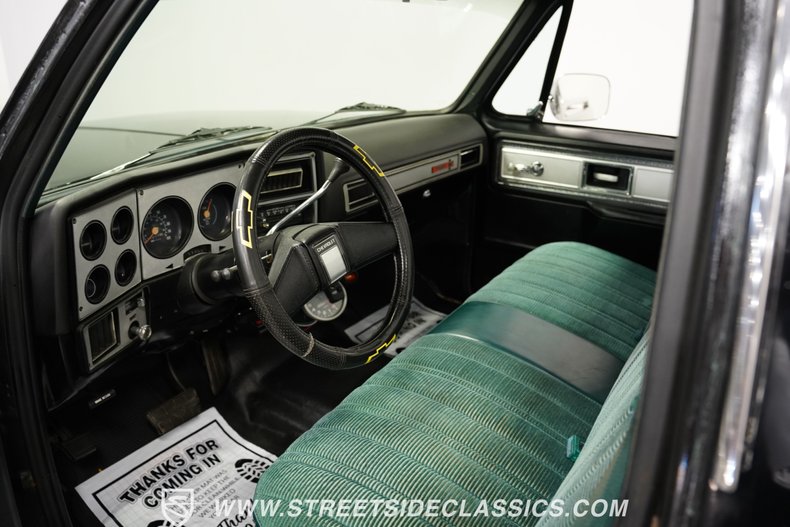Chevrolet-C10-1978-Black-Green-3