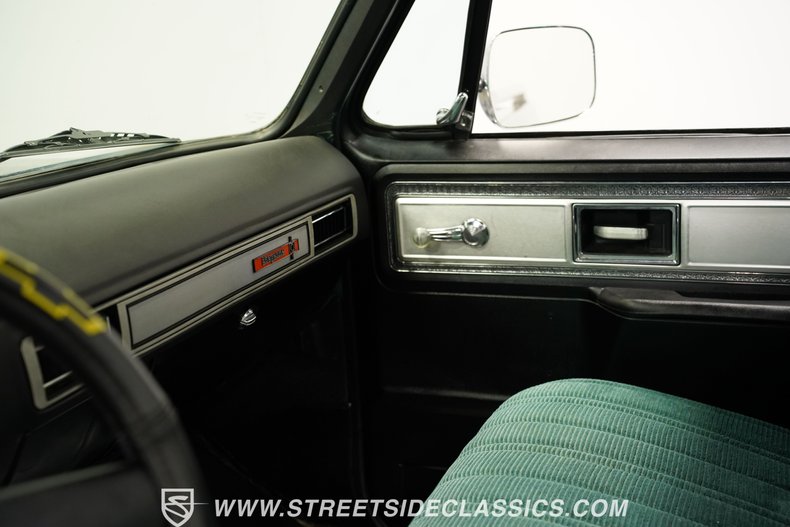 Chevrolet-C10-1978-Black-Green-44