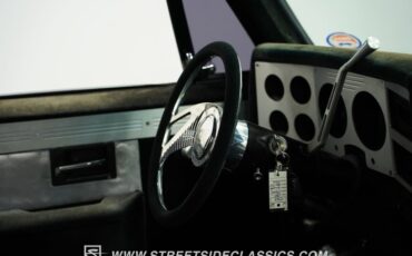 Chevrolet-C10-1984-Black-Black-3