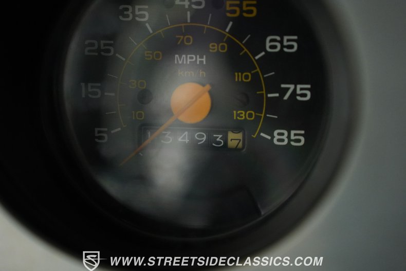 Chevrolet-C10-1984-Black-Black-46
