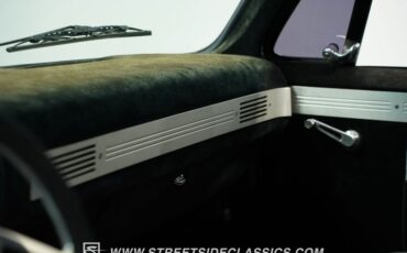Chevrolet-C10-1984-Black-Black-48