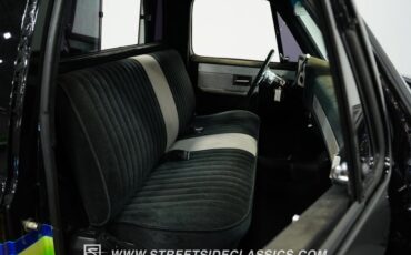 Chevrolet-C10-1984-Black-Black-49