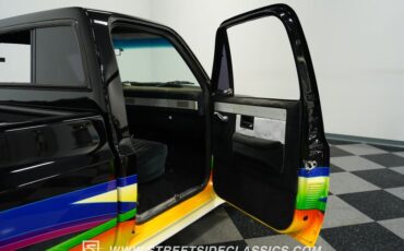 Chevrolet-C10-1984-Black-Black-6