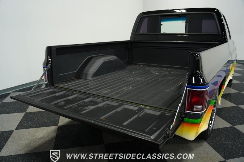 Chevrolet-C10-1984-Black-Black-7