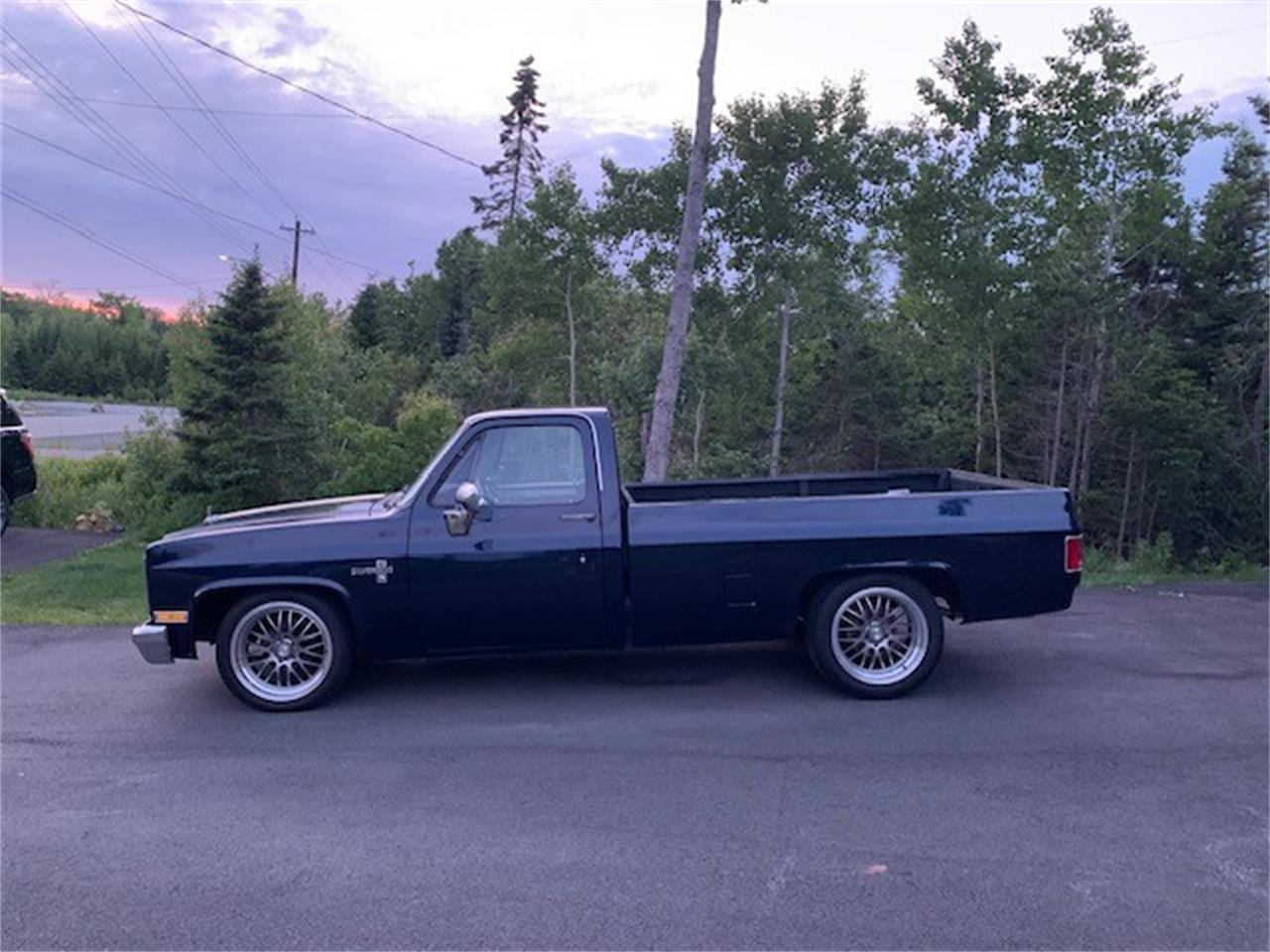 Chevrolet-C10-1984-Midnight-Blue-Blue
