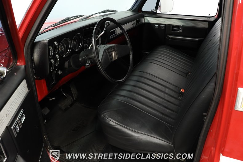 Chevrolet-C10-1986-Red-Black-1