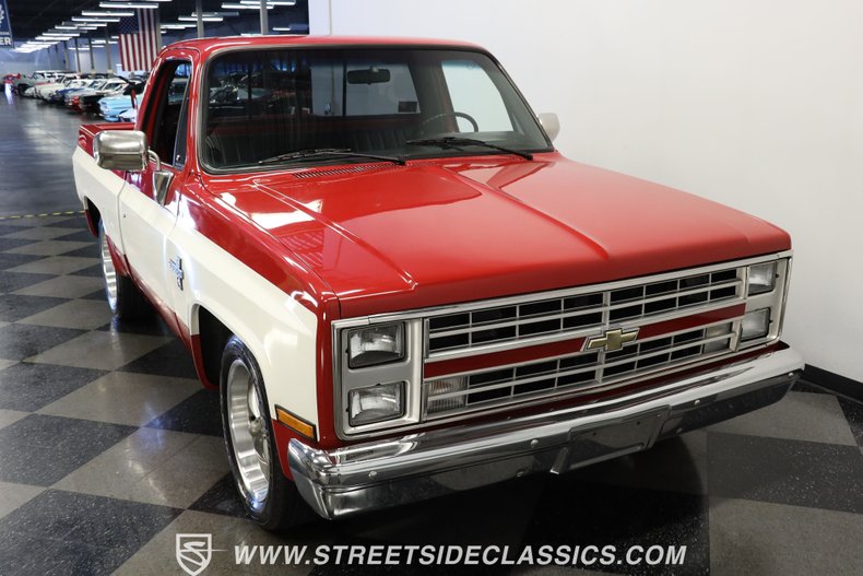 Chevrolet-C10-1986-Red-Black-13