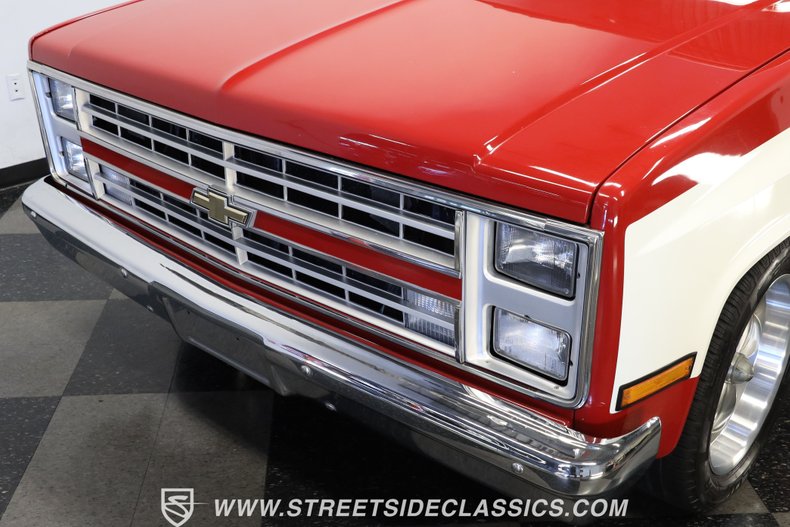 Chevrolet-C10-1986-Red-Black-17