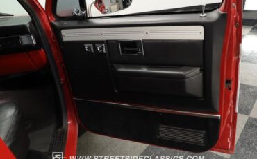 Chevrolet-C10-1986-Red-Black-2