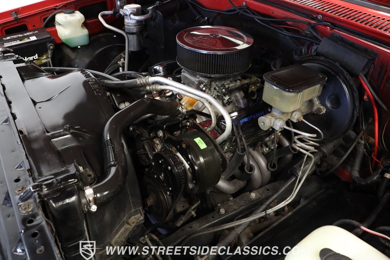 Chevrolet-C10-1986-Red-Black-28